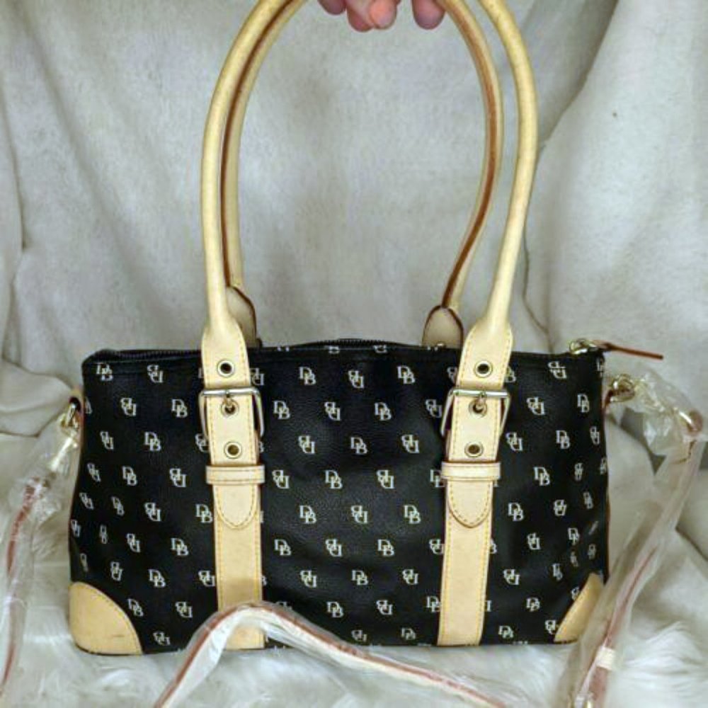 Authentic Black Dooney & Bourke Purse Handbag
